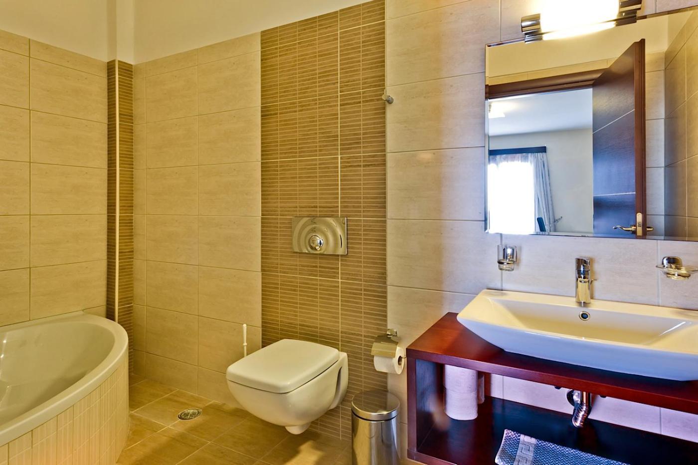 Socrates Hotel Apartments Karpathos Exterior foto