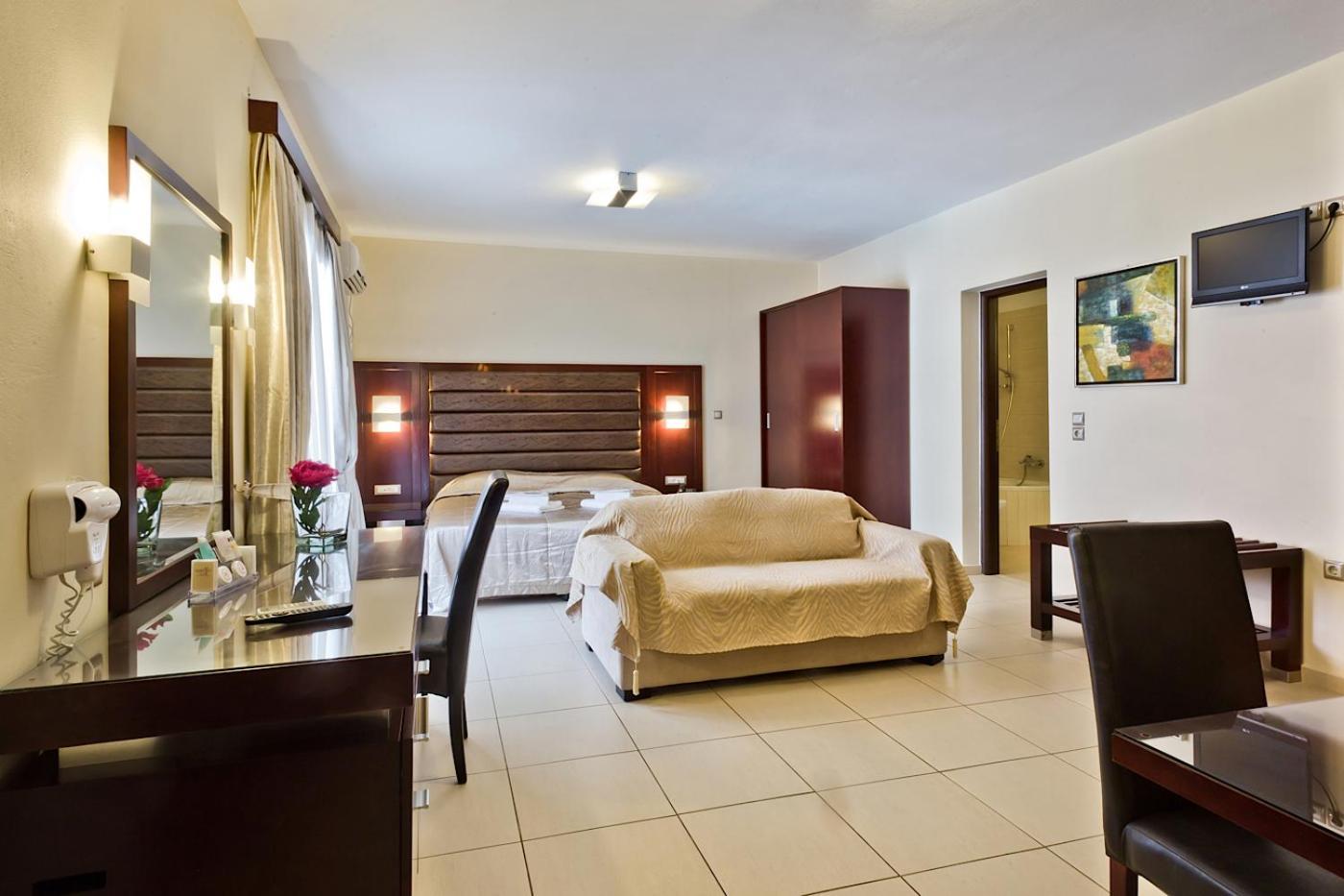 Socrates Hotel Apartments Karpathos Exterior foto